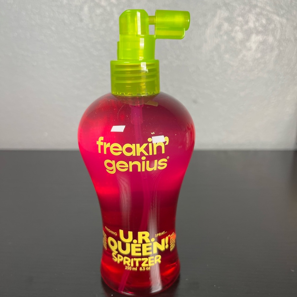 Freakin' Genius U.R. Queen Spritzer